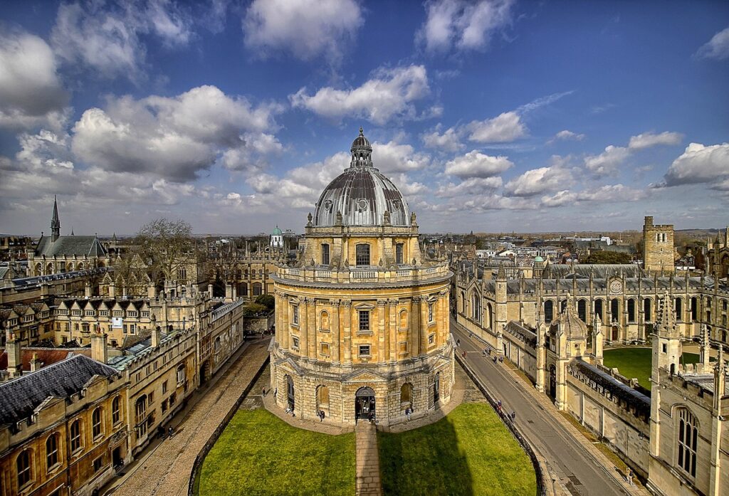 Guia brasileiro em Oxford | Passeios em Português na Inglaterra - Imagem de Alfonso Cerezo por Pixabay