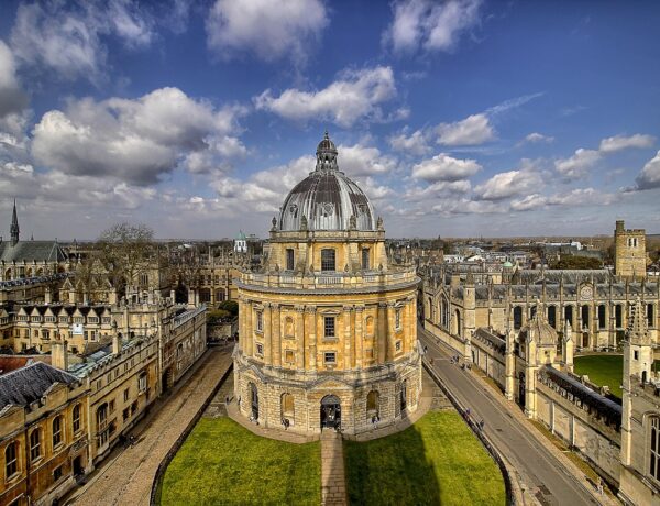 Guia brasileiro em Oxford | Passeios em Português na Inglaterra - Imagem de Alfonso Cerezo por Pixabay