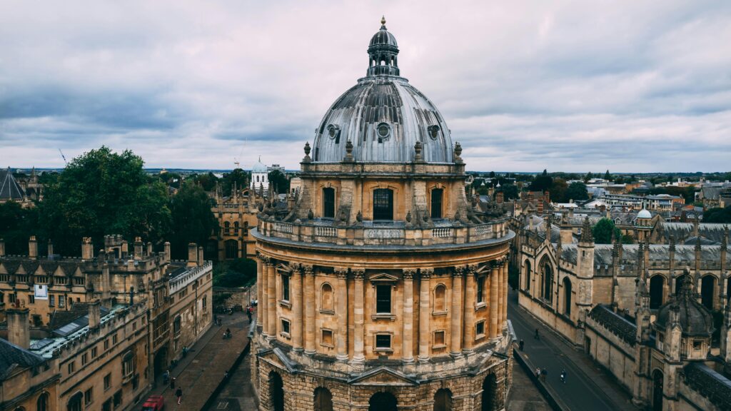 Guia brasileiro em Oxford | Passeios em Português na Inglaterra - Foto de Chait Goli no Pexels