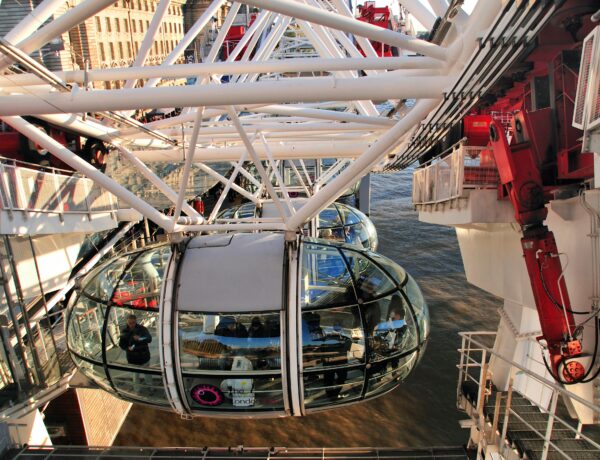 London Eye: A Melhor Vista do Rio Tâmisa com Guia Brasileiro em Londres - Foto de Antonio Lorenzana Bermejo no Pexels